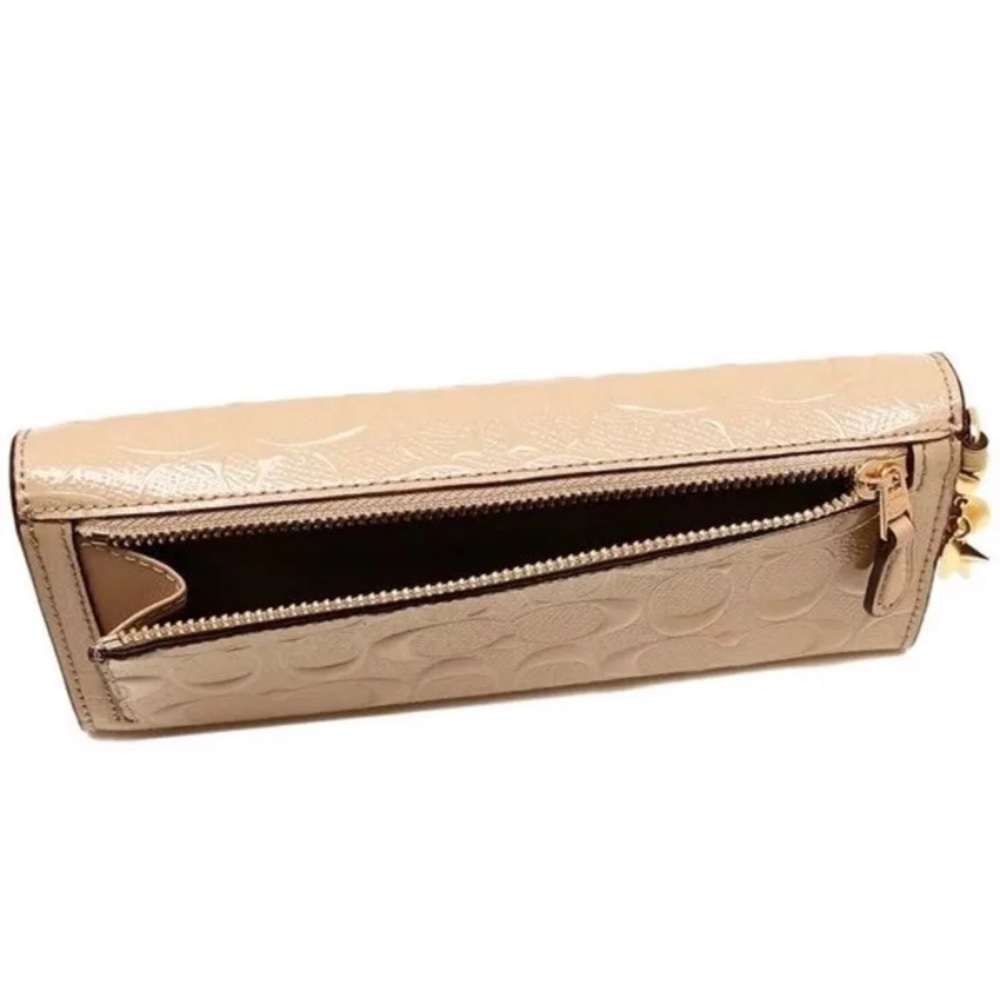 LAST ONE LEFT New in box Coach nude patent wallet w/ gold charms - Picture 8 of 16